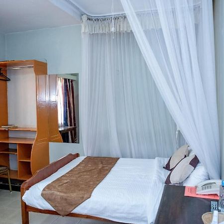 Jupiter Guest House - Parklands Nairobi Exterior foto