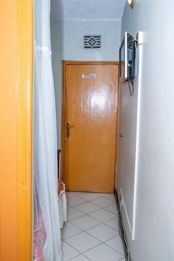 Jupiter Guest House - Parklands Nairobi Exterior foto