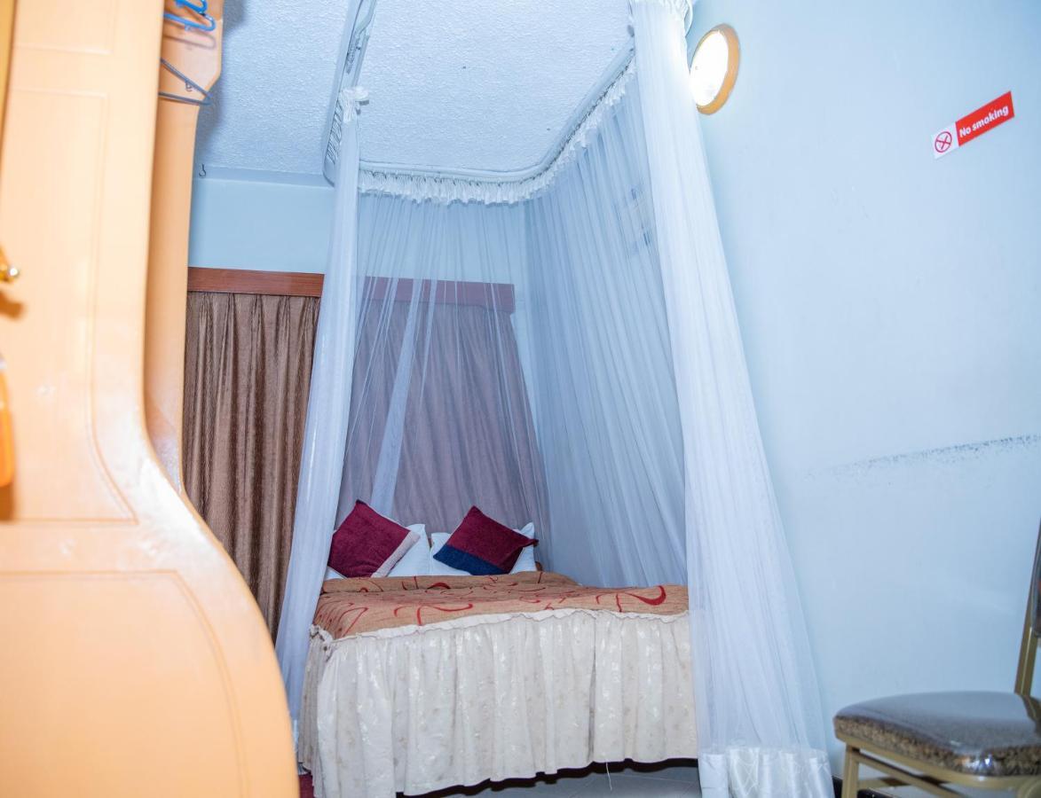 Jupiter Guest House - Parklands Nairobi Exterior foto