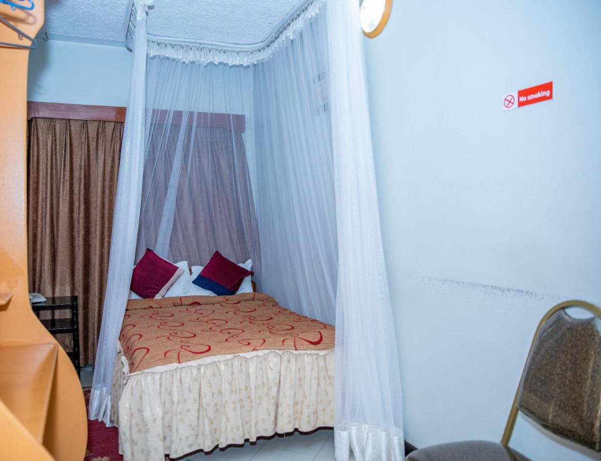 Jupiter Guest House - Parklands Nairobi Exterior foto